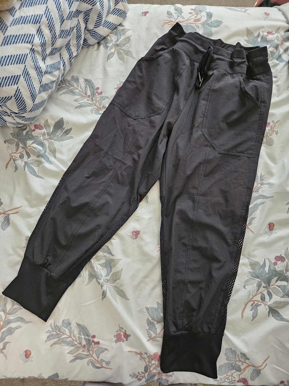 Kyodan Women's Black Athletic Jogger Pants with Mesh